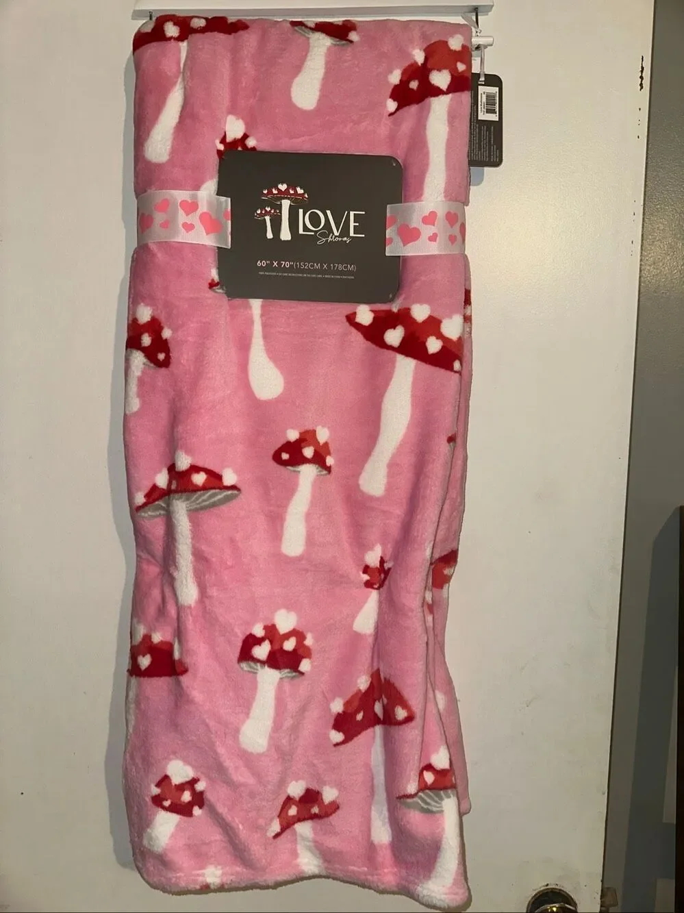 Christmas Mushroom Hearts Luxury Plush Throw Blanket Barbie Pink Christmas tree